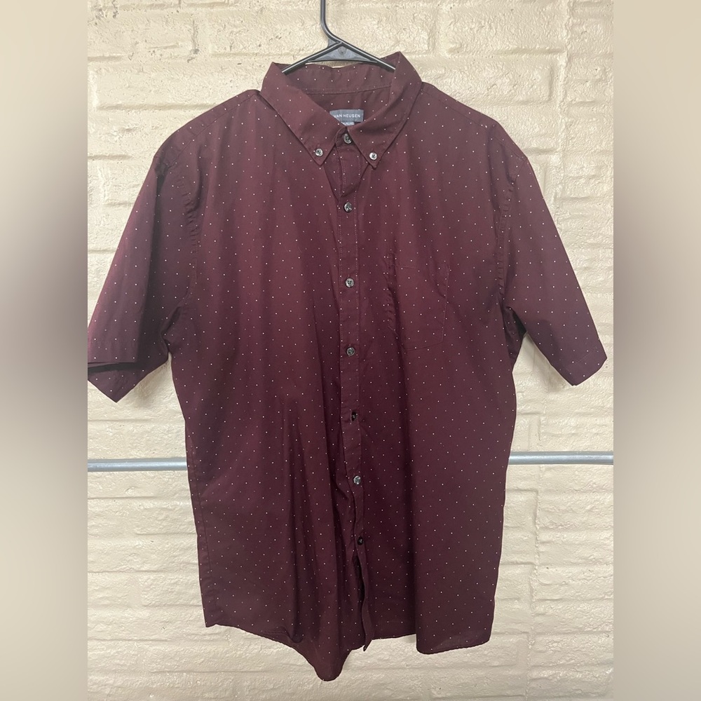 Men’s XL Van Heusen Short Sleeve Button Down Shirt